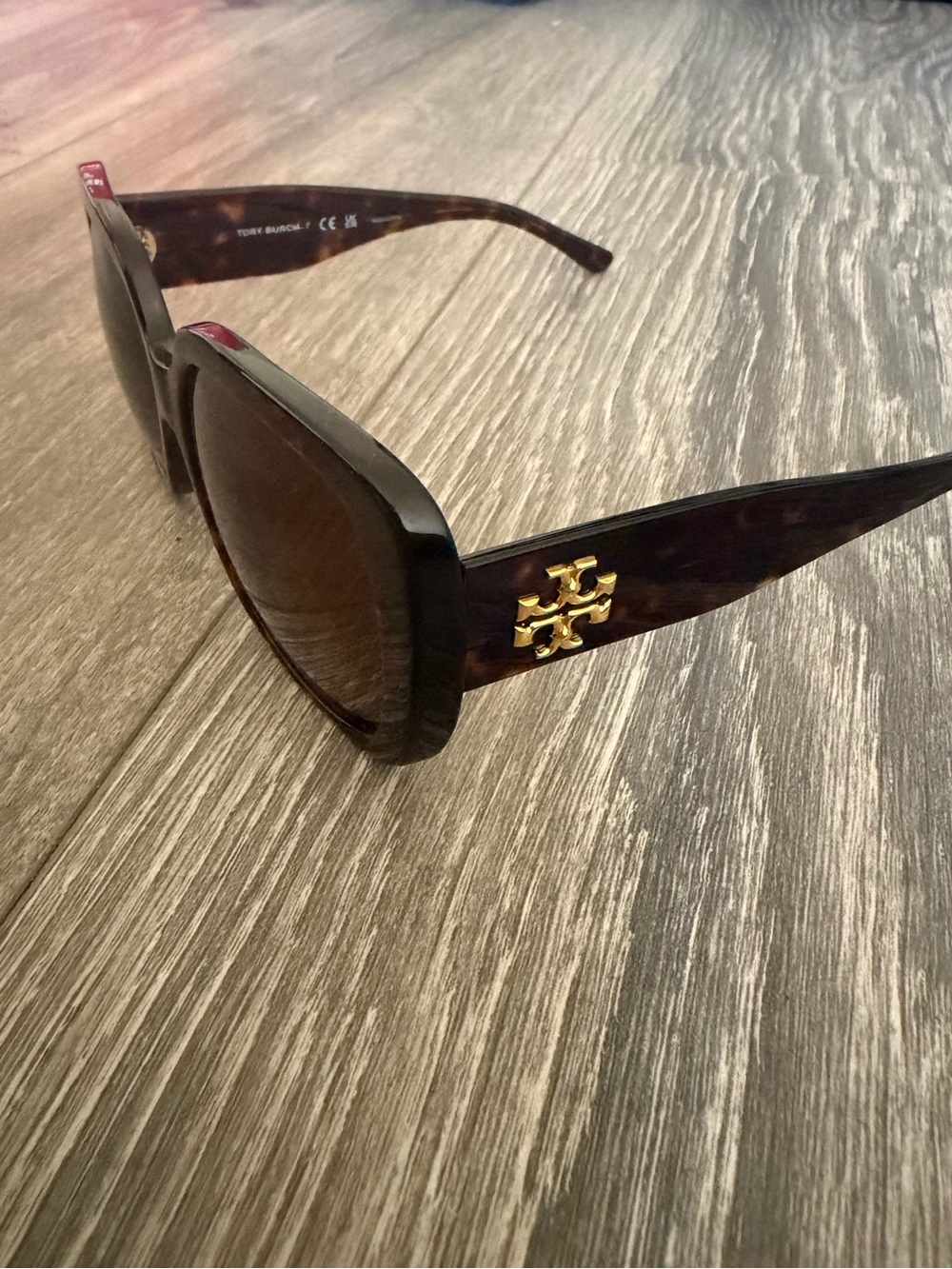 Tory Burch Tortoise Square Sunglasses with Gold Logo - Picture 3 of 5